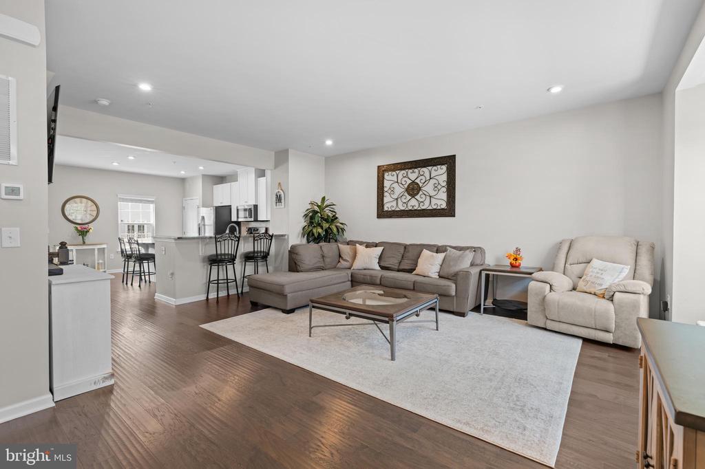 254 MADISON LANE