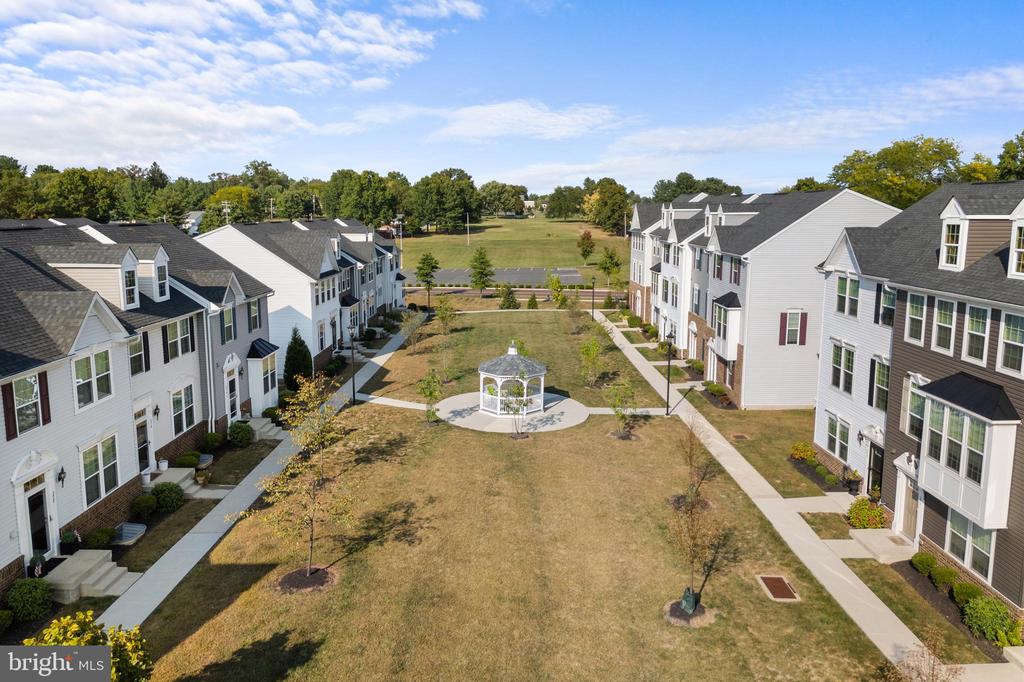 254 MADISON LANE