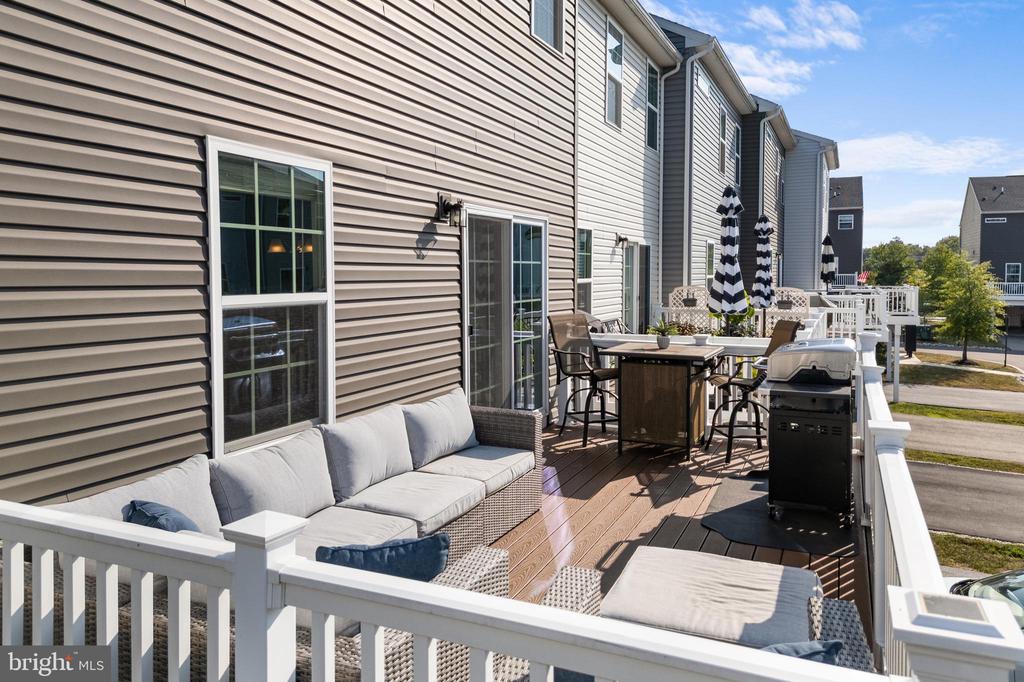 254 MADISON LANE