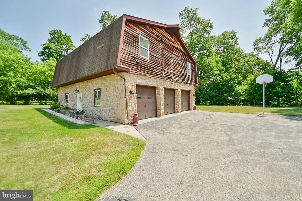 3507 ARCOLA ROAD