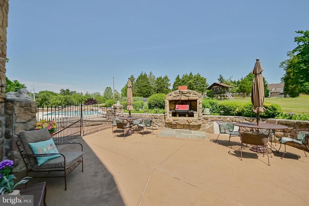 3507 ARCOLA ROAD