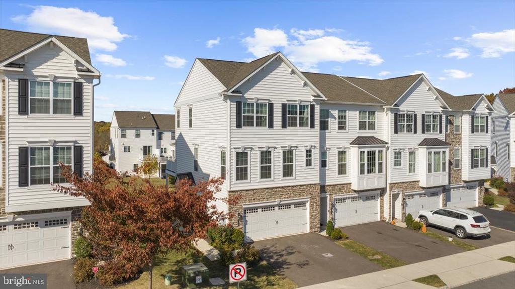 205 CADENCE COURT