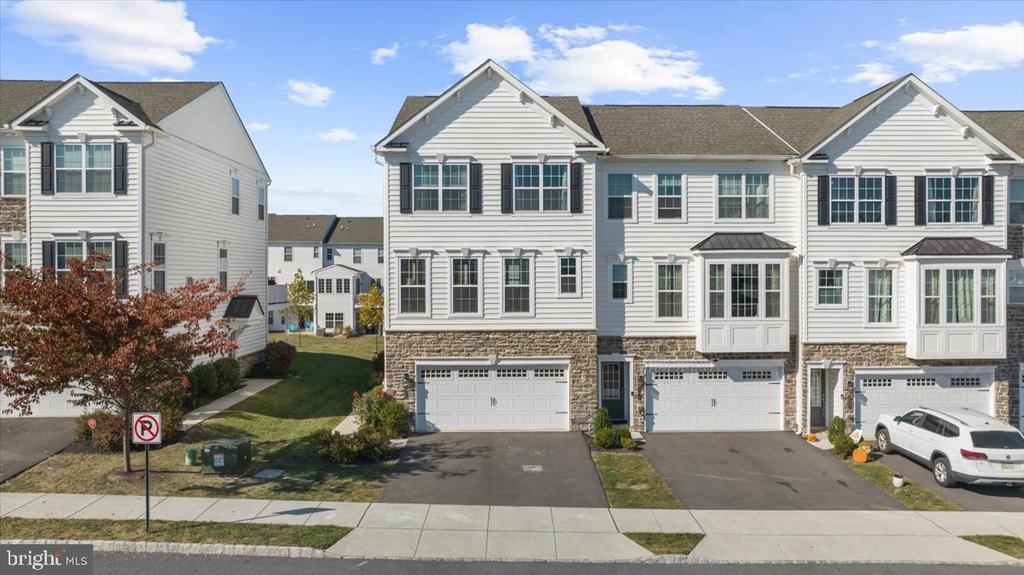 205 CADENCE COURT