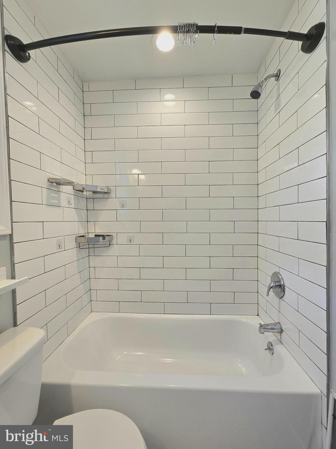 2625 FERNWOOD AVENUE