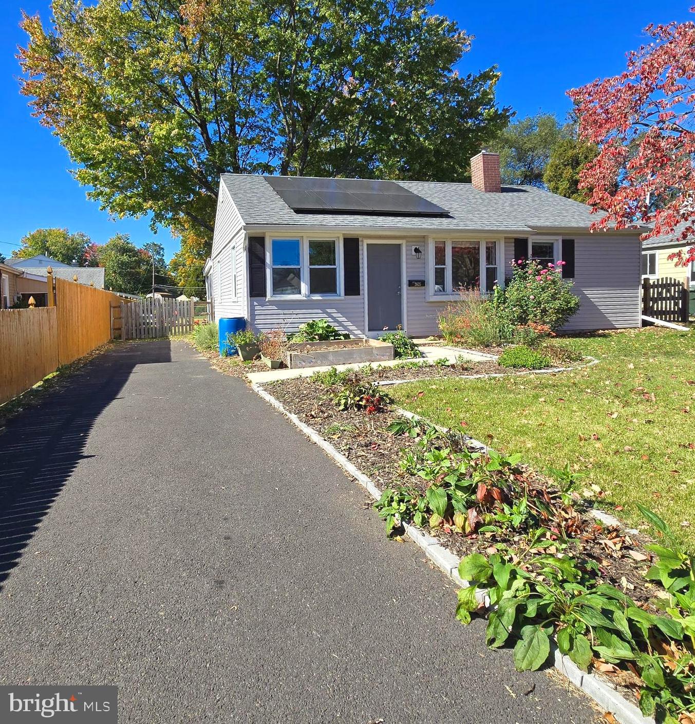 2625 FERNWOOD AVENUE