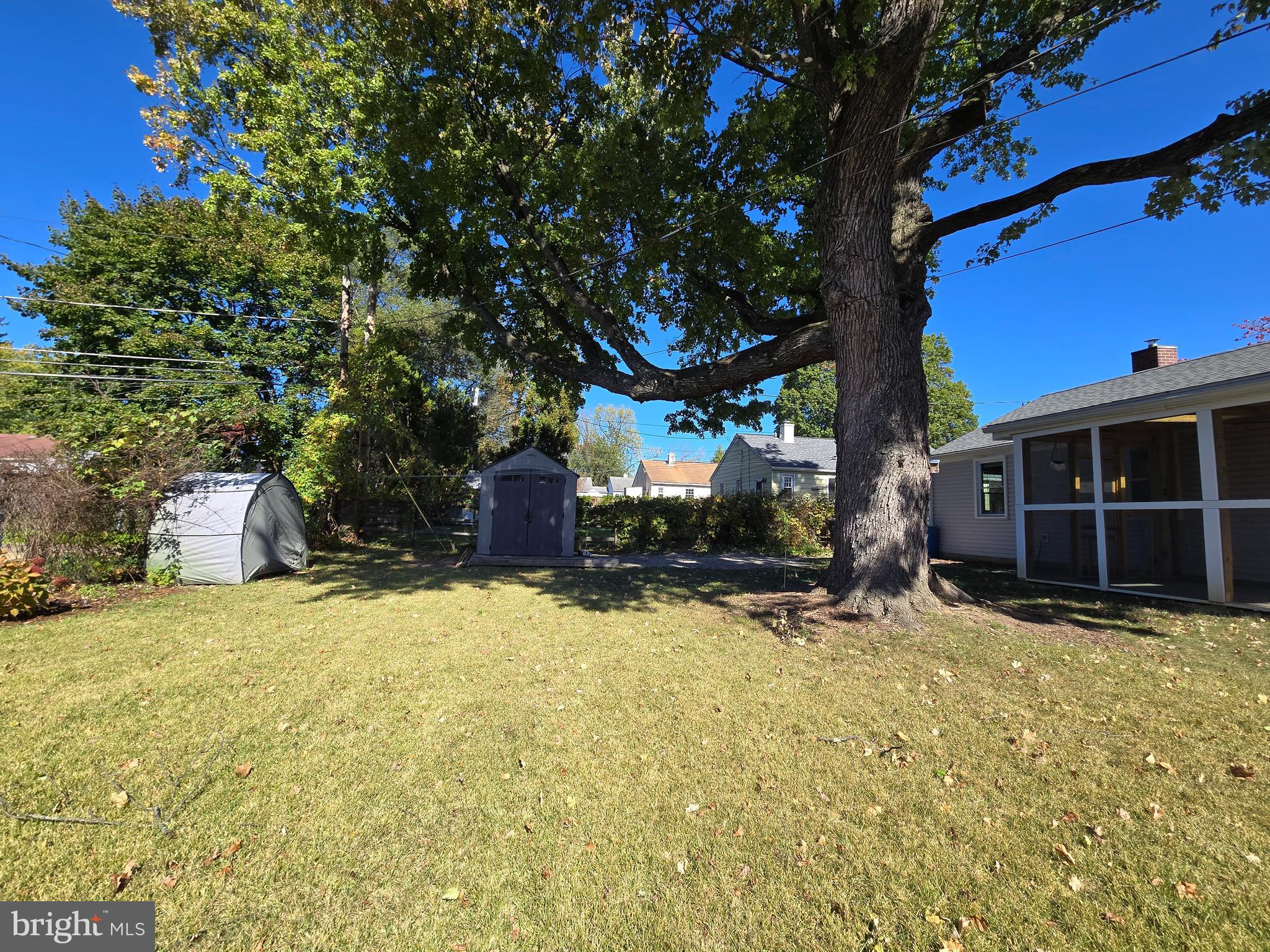 2625 FERNWOOD AVENUE