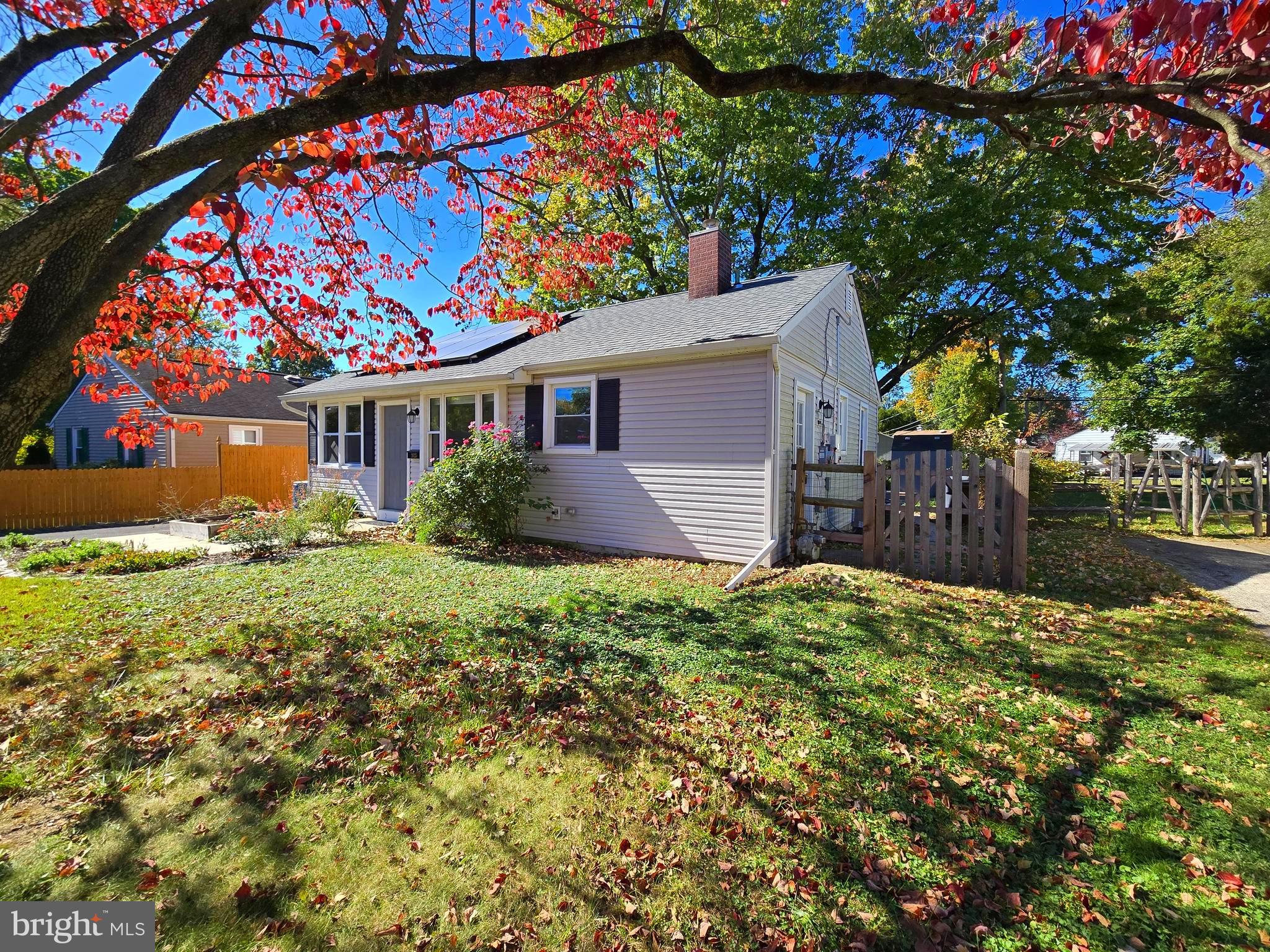 2625 FERNWOOD AVENUE