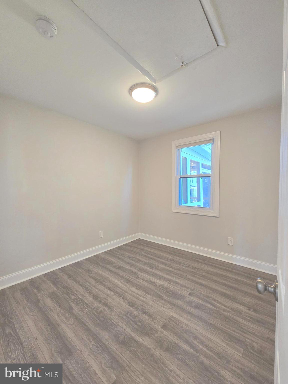 2625 FERNWOOD AVENUE