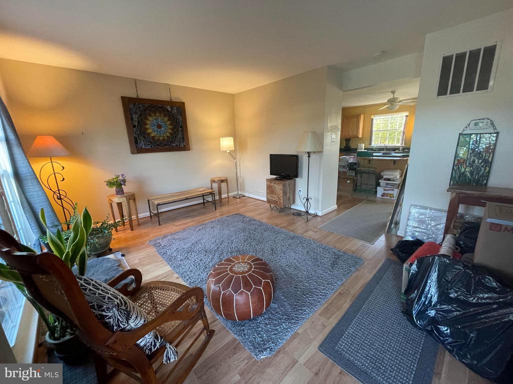 1290 HUNTER LANE