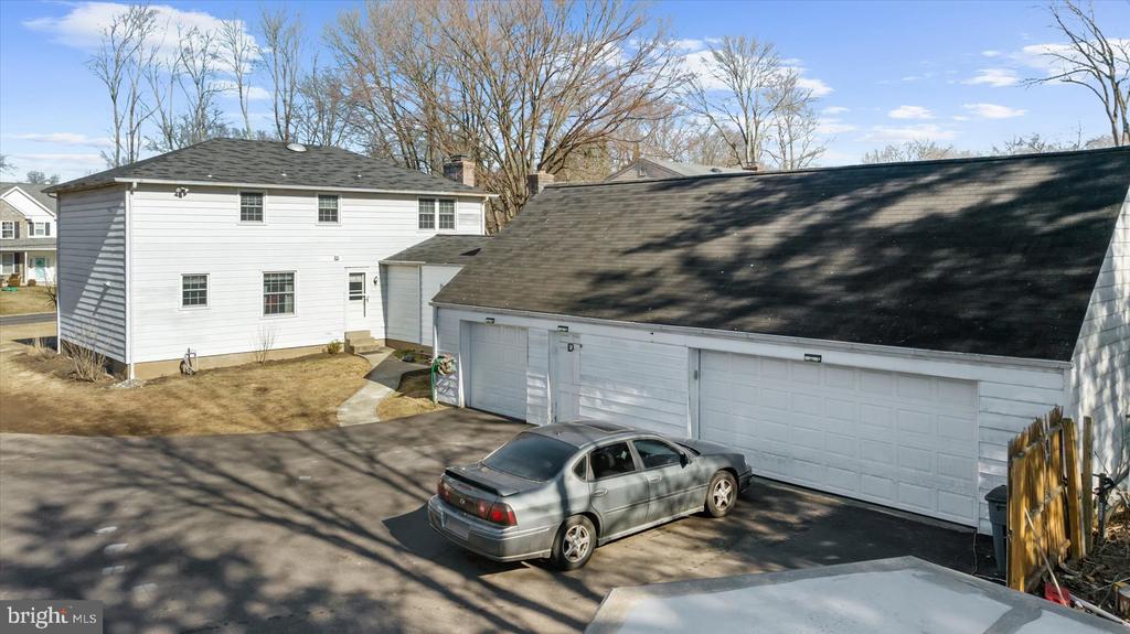 129 ROSEWOOD DRIVE