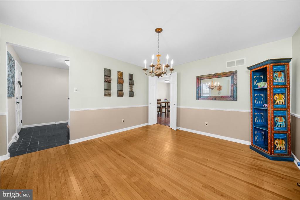 129 ROSEWOOD DRIVE