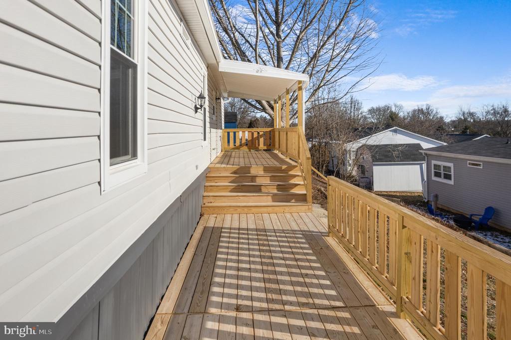 807 HOLLY DRIVE