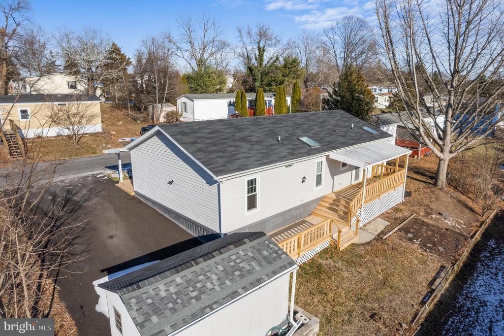 807 HOLLY DRIVE