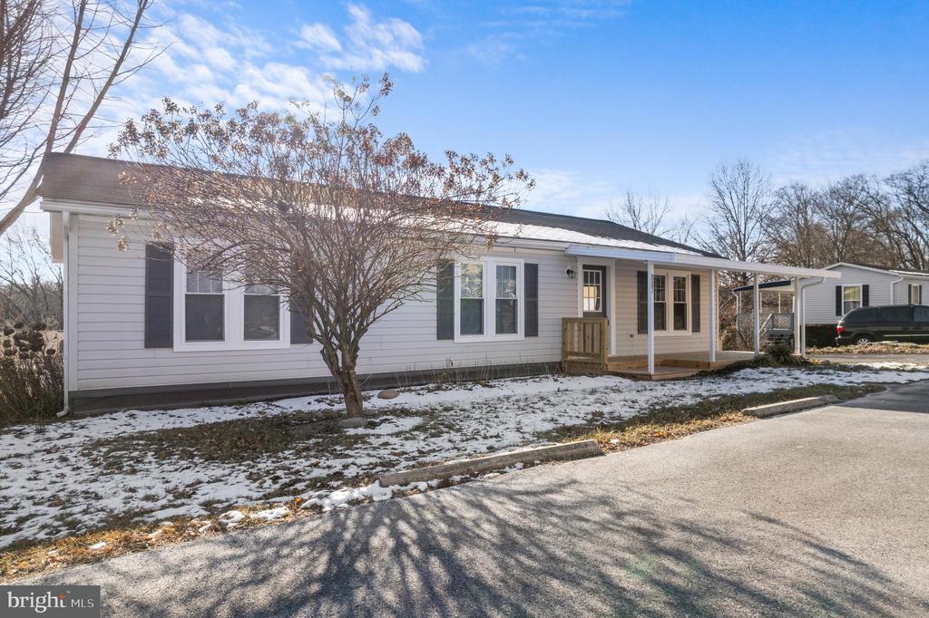 807 HOLLY DRIVE