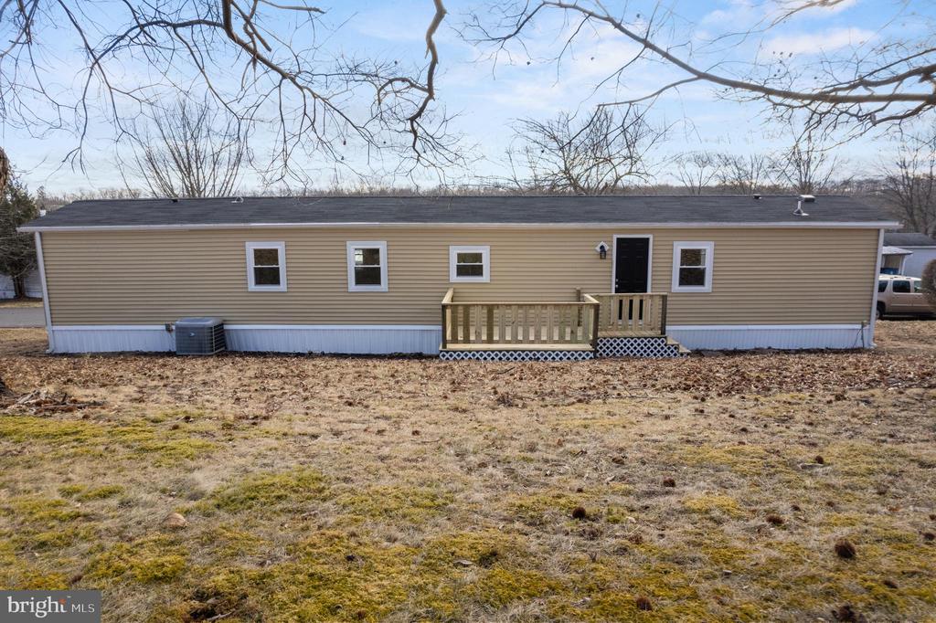 806 HOLLY DRIVE