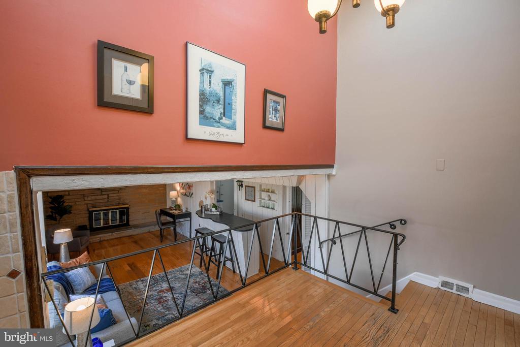 39 RED ROWAN LANE