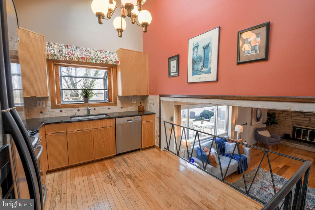 39 RED ROWAN LANE
