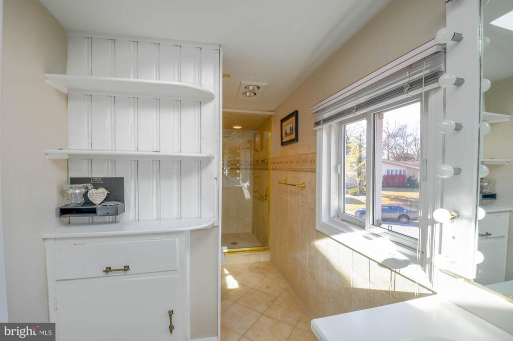 39 RED ROWAN LANE