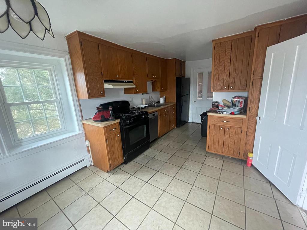1237 N GRAVEL PIKE