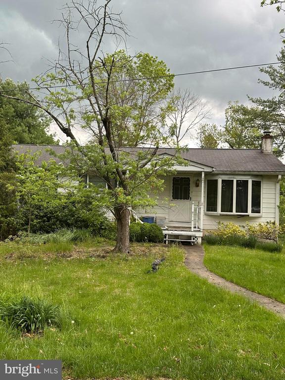 4 PERKIOMEN AVENUE