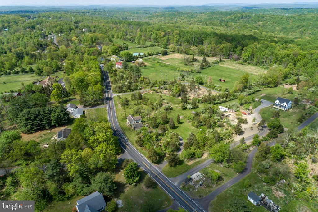 495 RIDGE RD