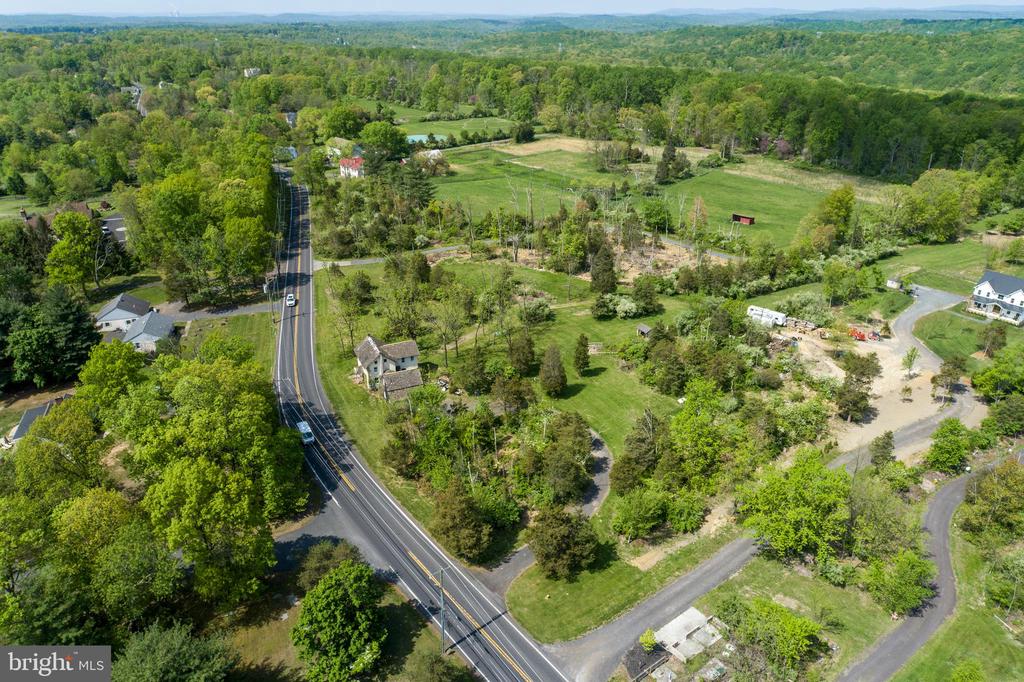 495 RIDGE RD