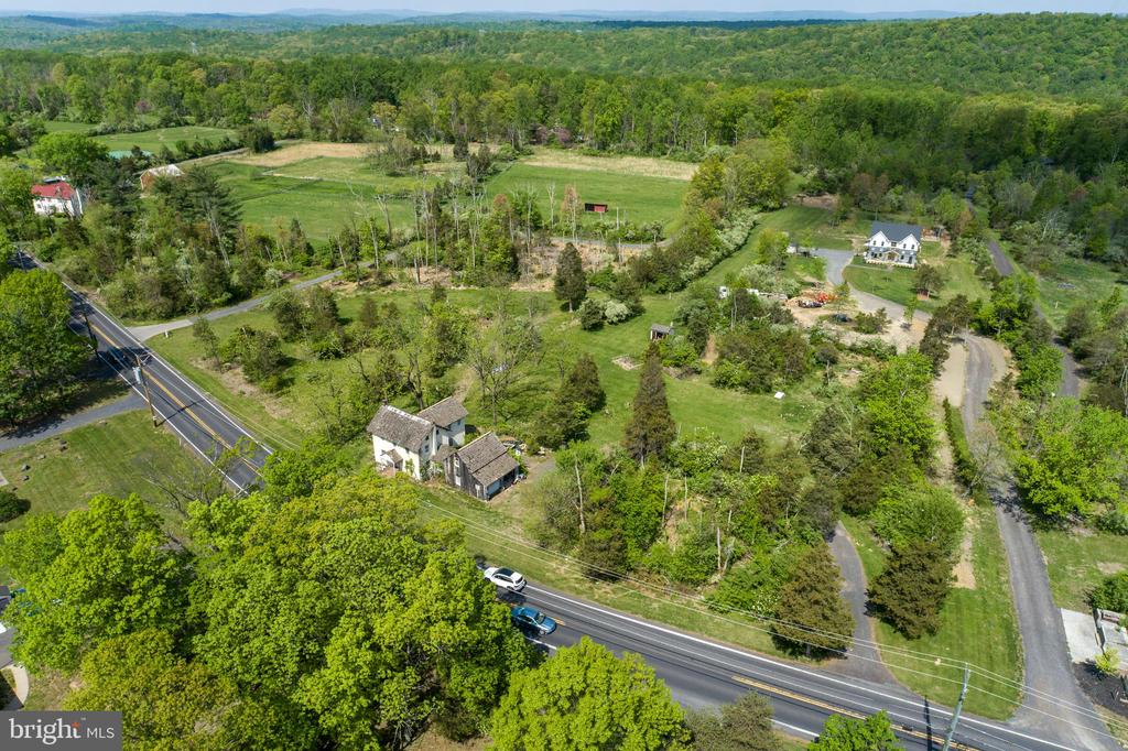 495 RIDGE RD