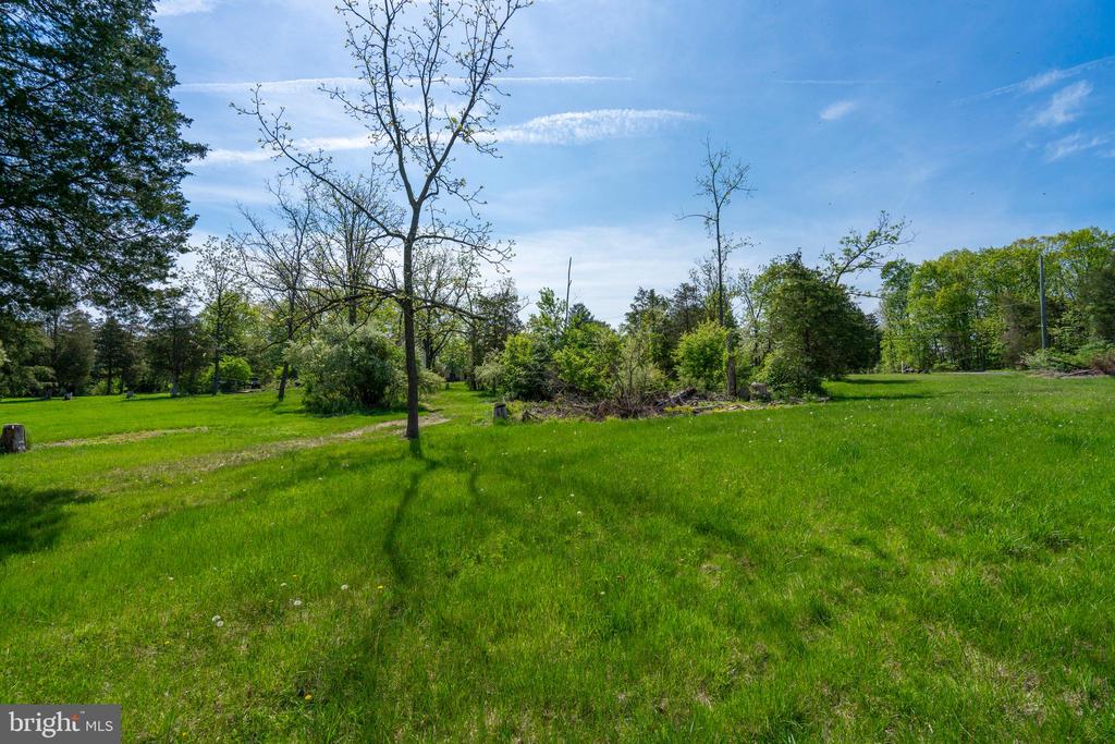 495 RIDGE RD