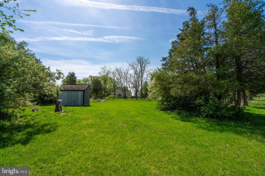 495 RIDGE RD