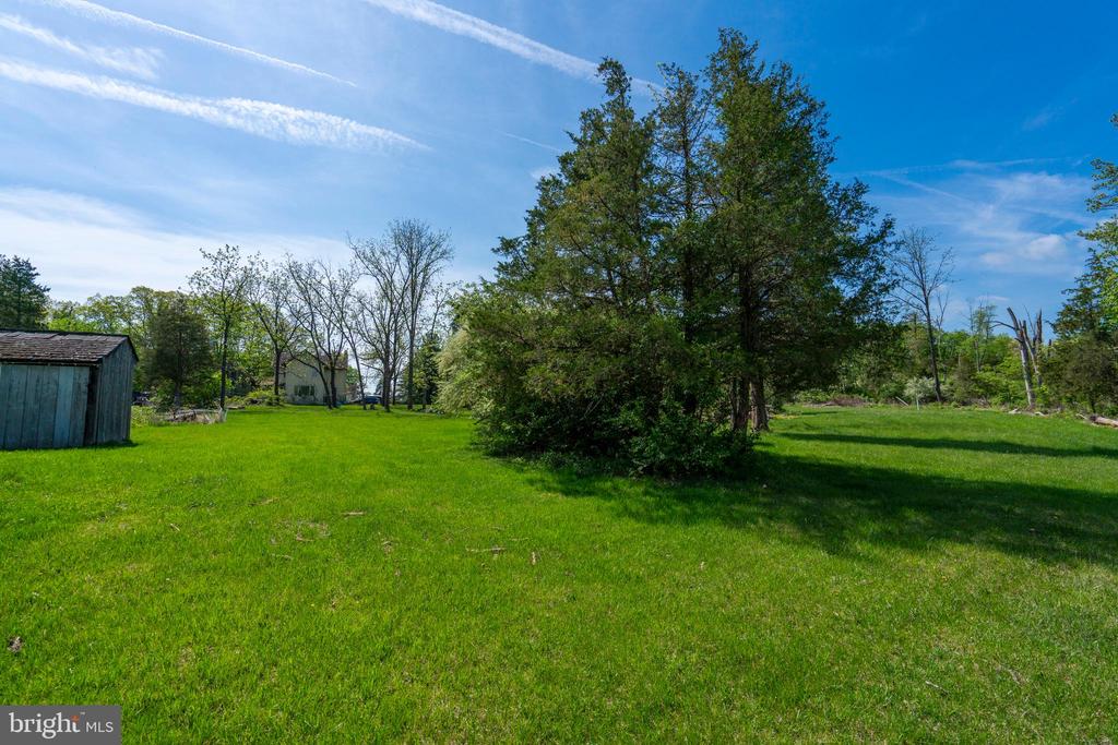 495 RIDGE RD
