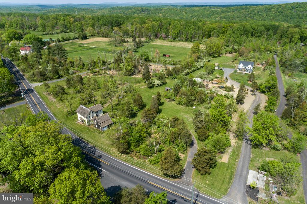 495 RIDGE RD