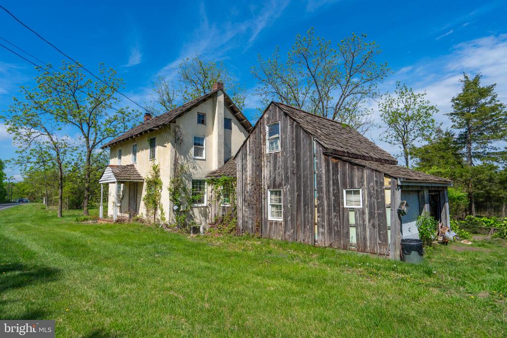 495 RIDGE RD