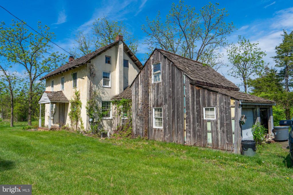 495 RIDGE RD