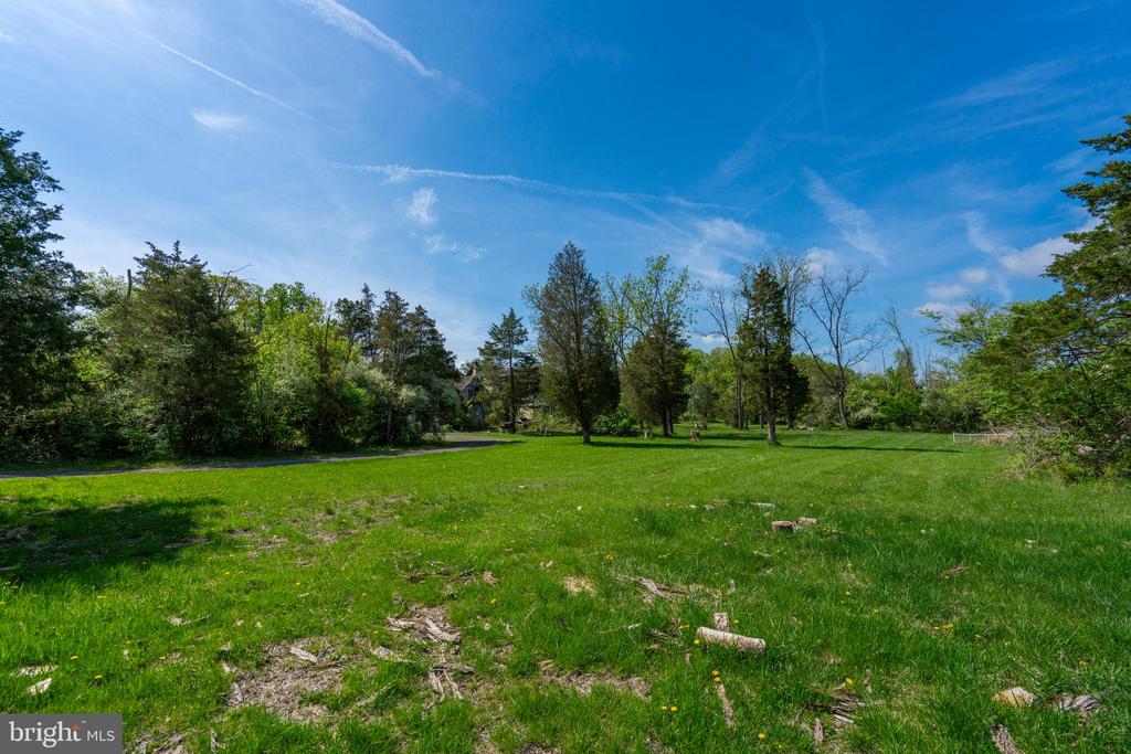495 RIDGE RD