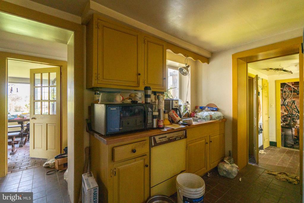 495 RIDGE RD