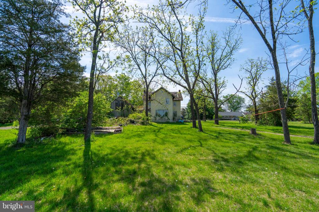 495 RIDGE RD