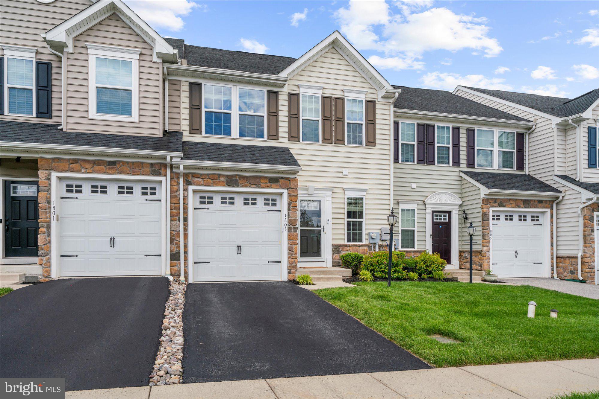 1803 SWEET GUM DRIVE