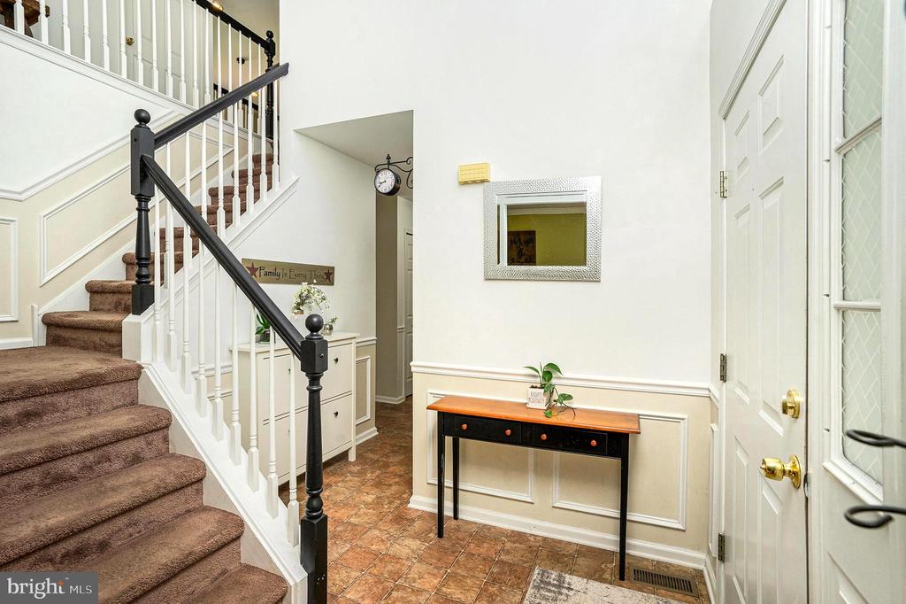 144 IVY LANE