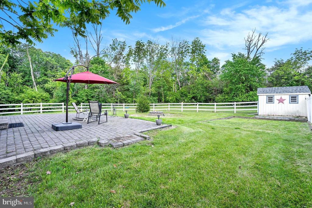 144 IVY LANE