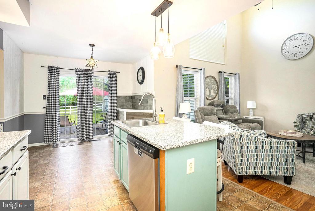 144 IVY LANE