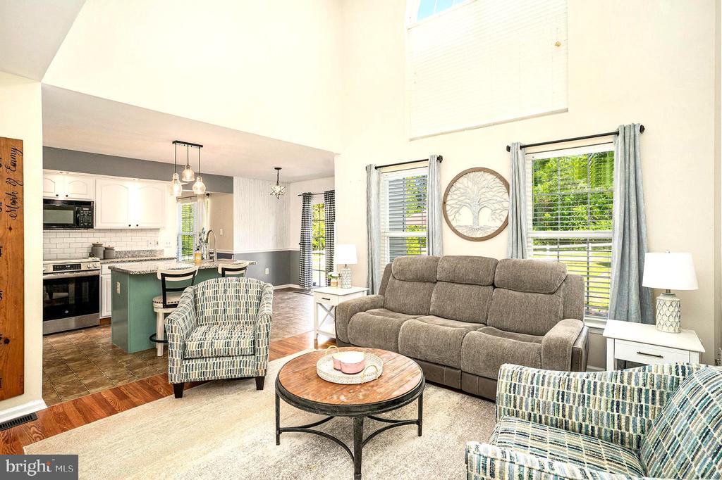 144 IVY LANE