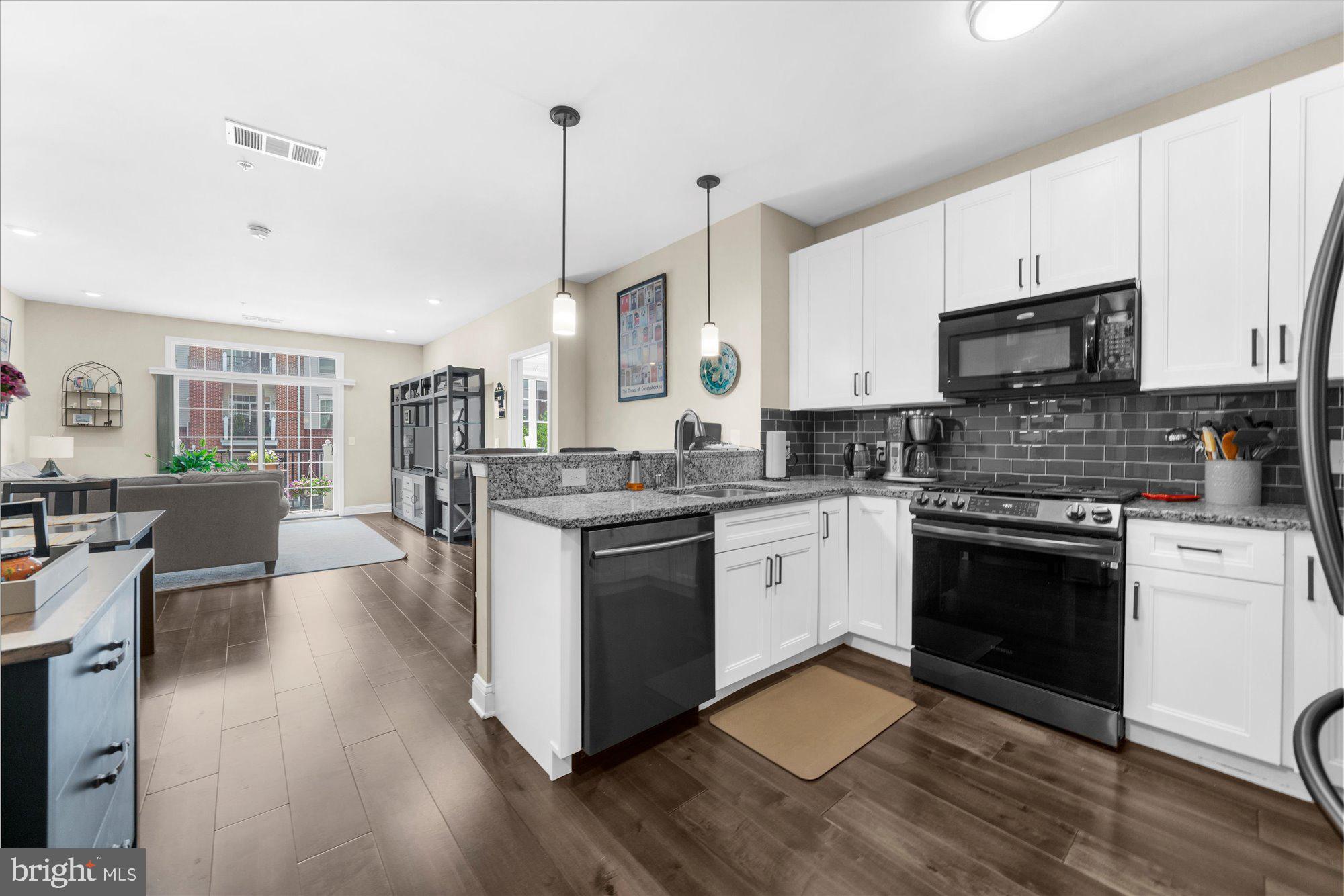 300 W ELM STREET 2235