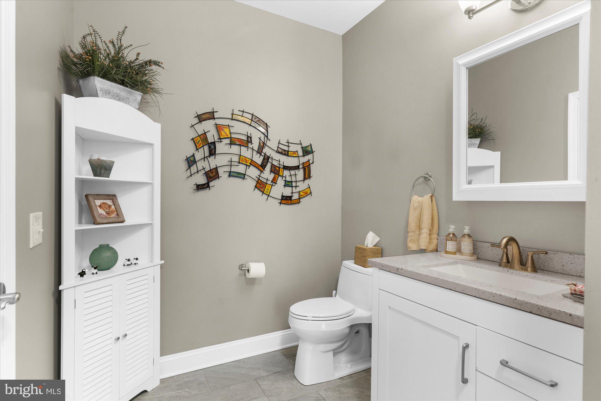 300 W ELM STREET 2235