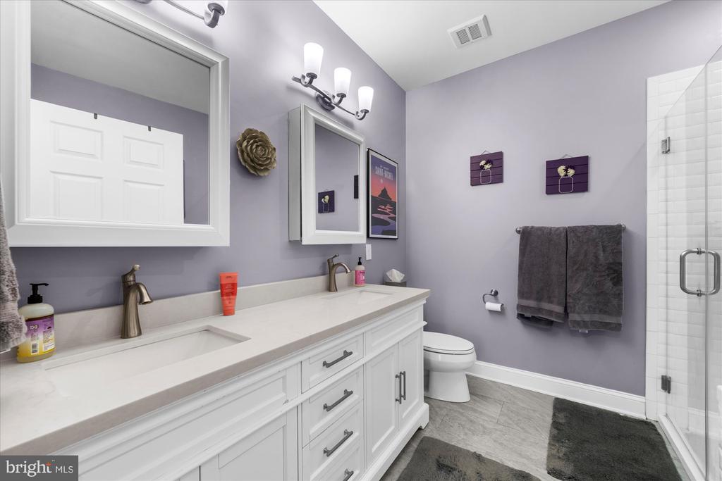 300 W ELM STREET 2235
