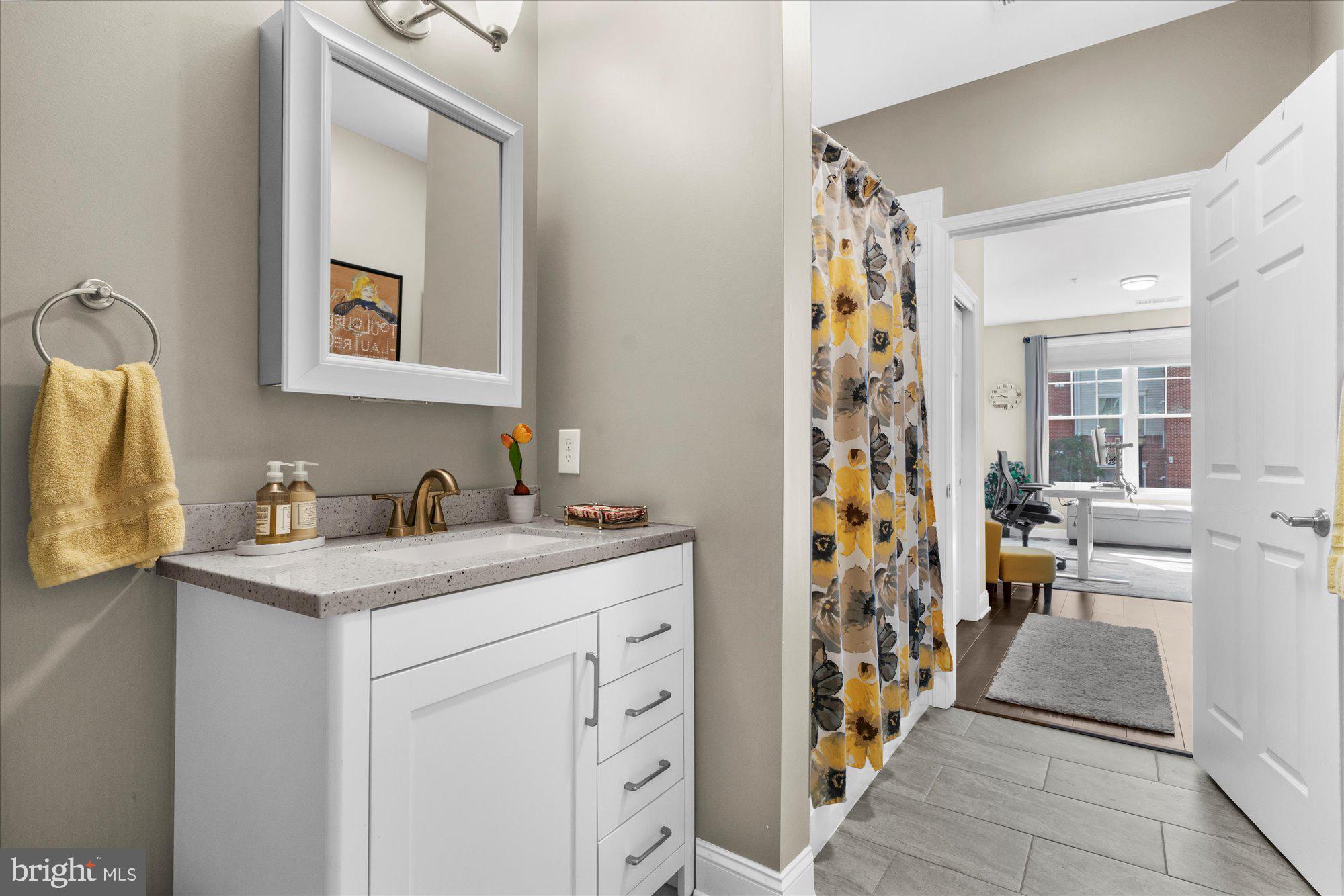 300 W ELM STREET 2235