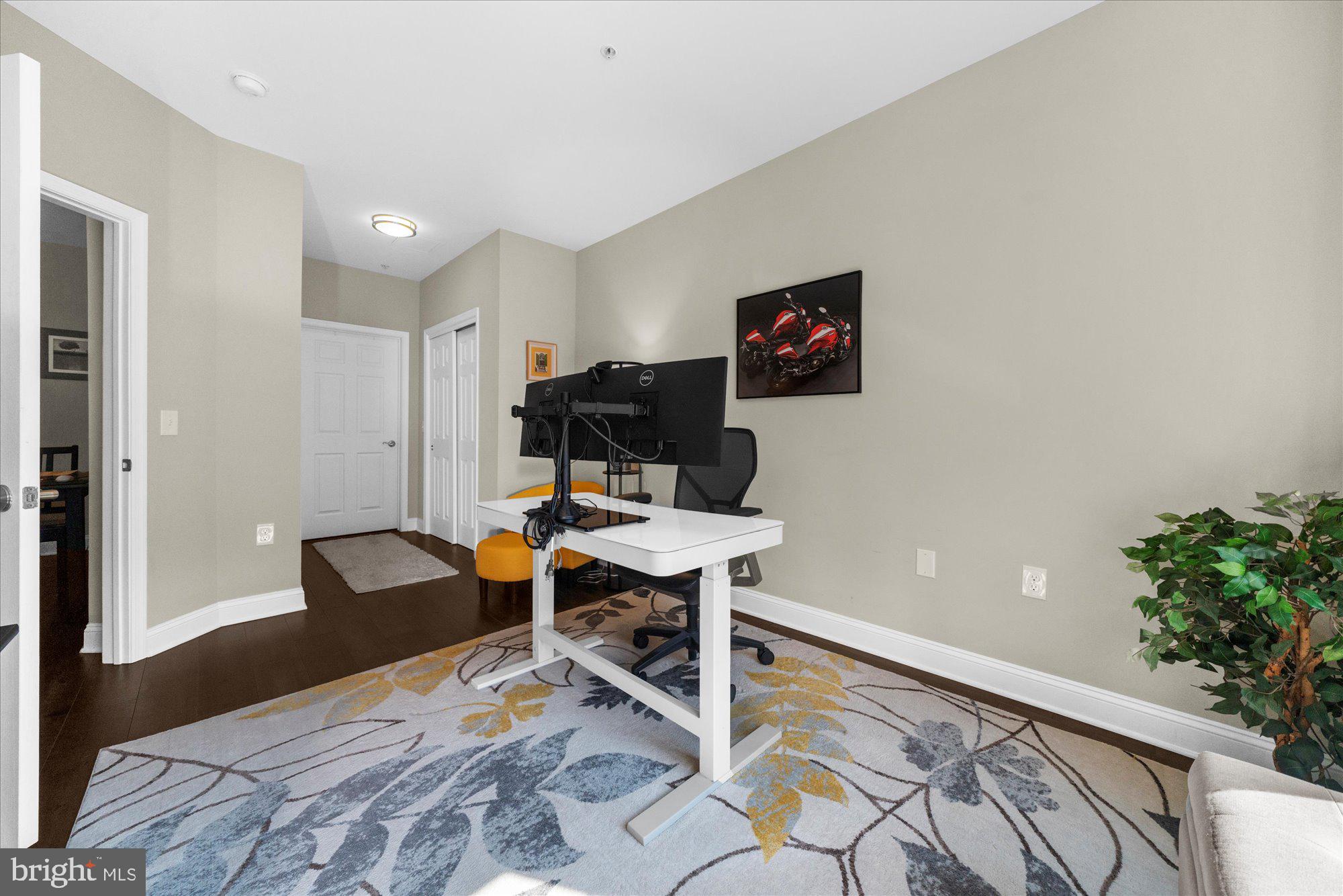 300 W ELM STREET 2235