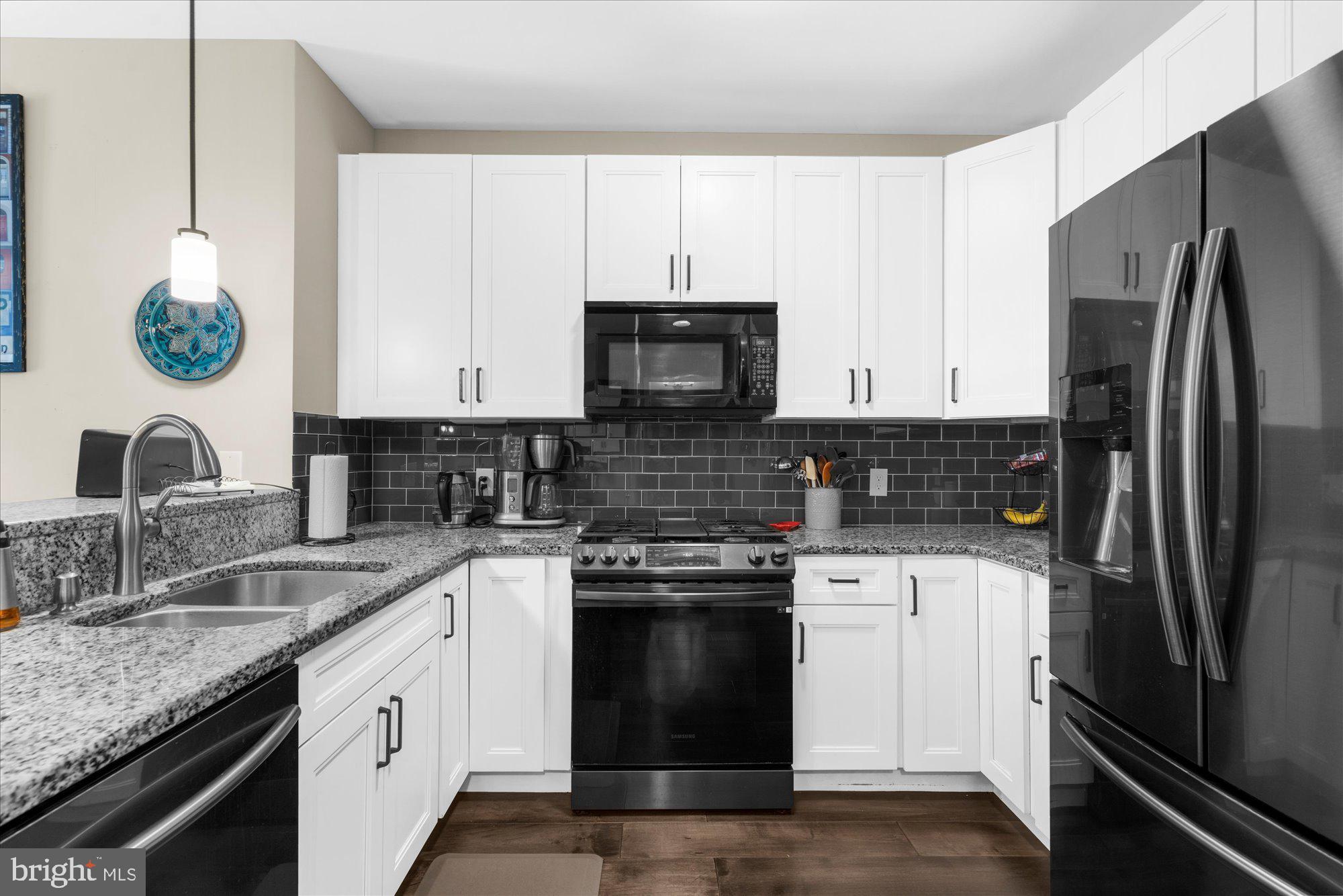 300 W ELM STREET 2235