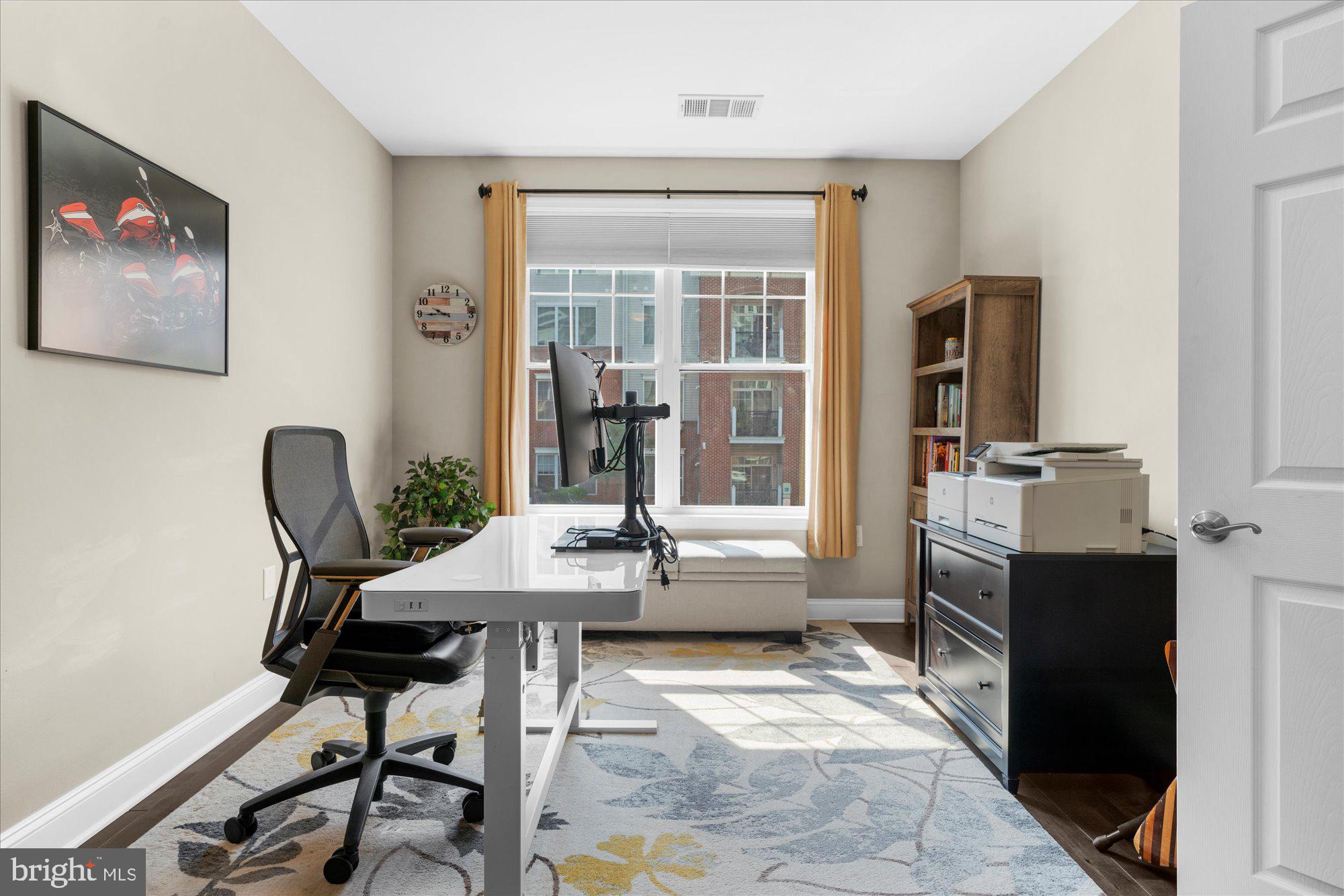 300 W ELM STREET 2235