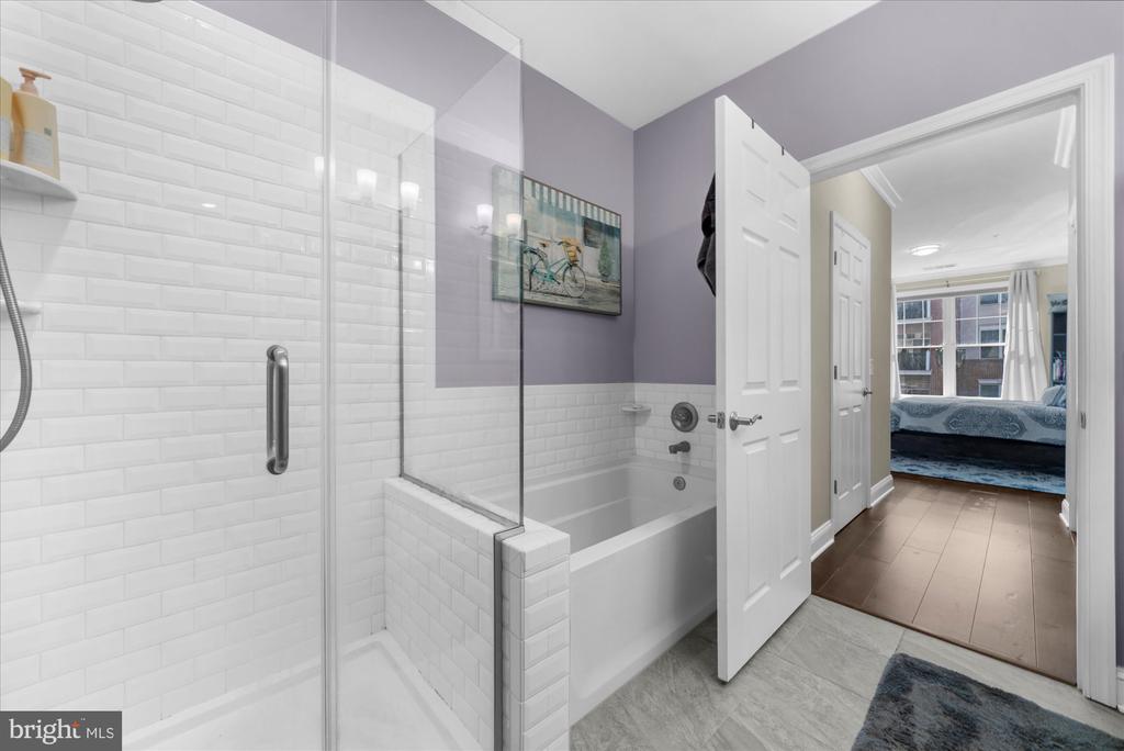 300 W ELM STREET 2235