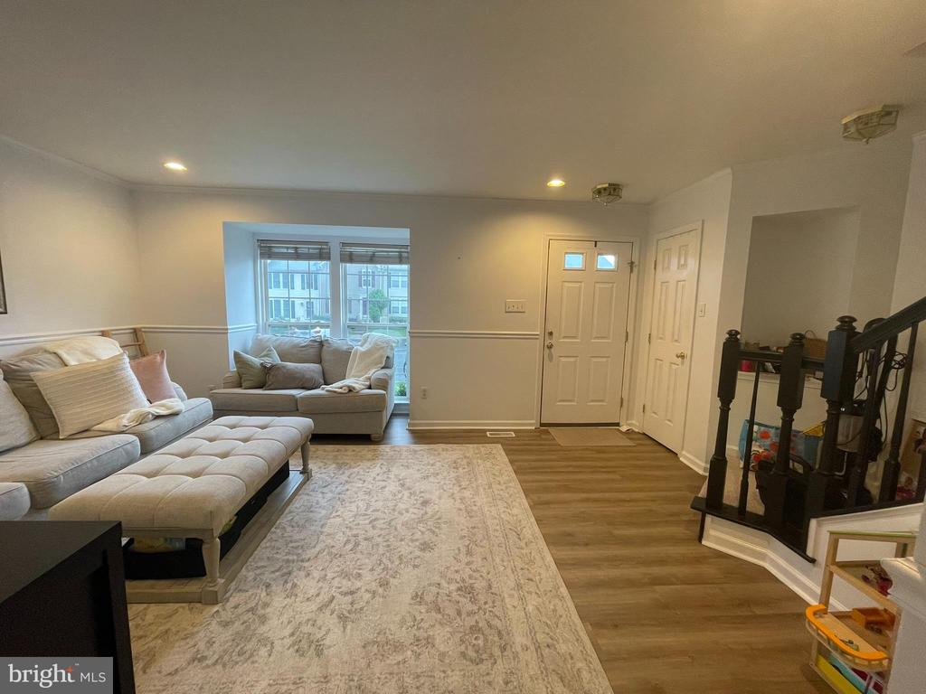 4409 GLENWOOD DRIVE